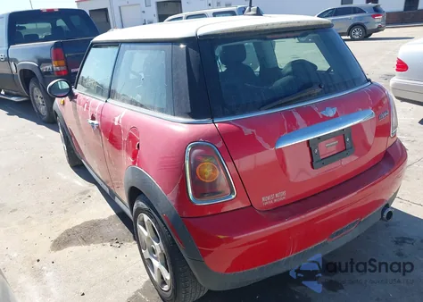 2007 Mini Cooper z USA, uszkodzony, nr VIN WMWMF33547TU61457